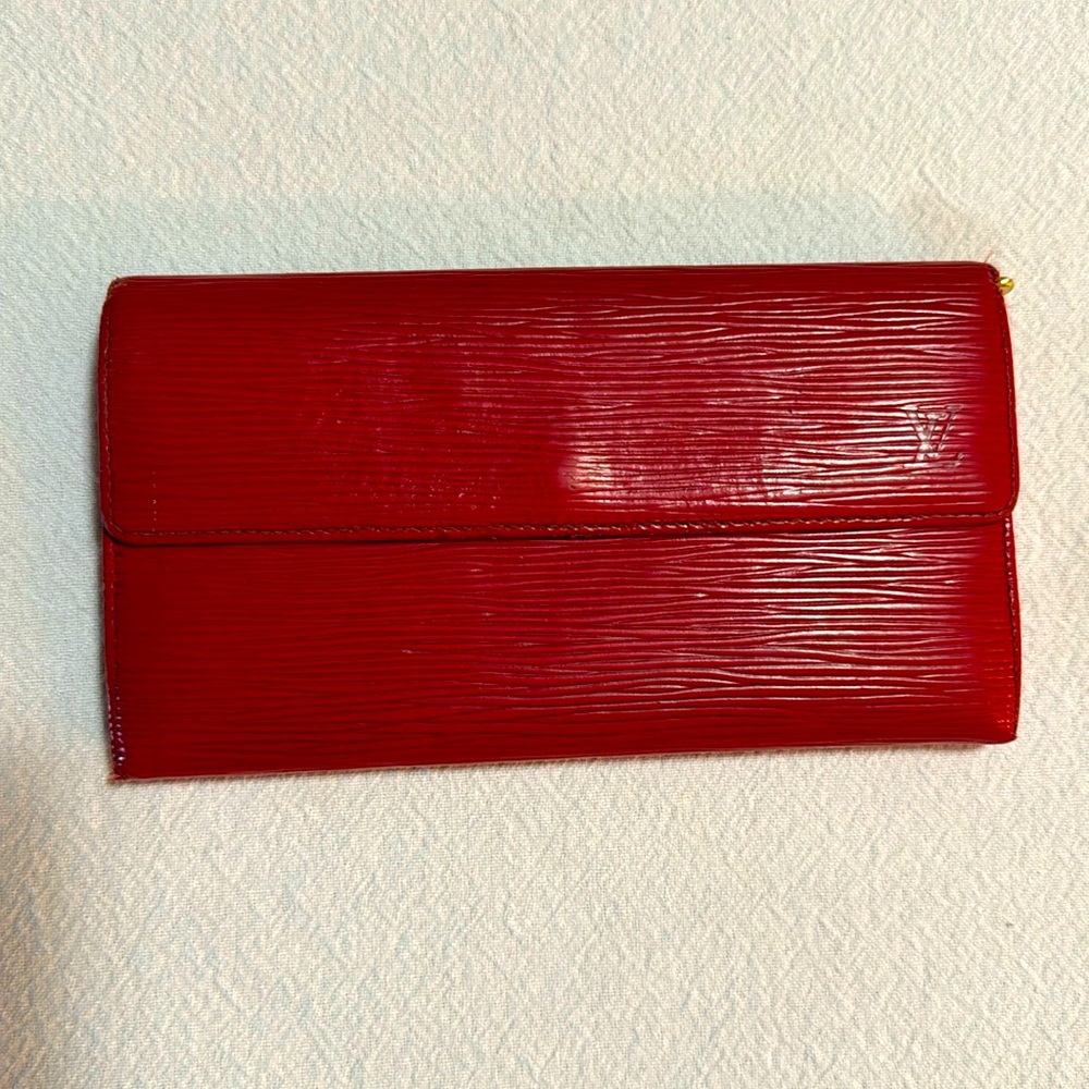LV Epi wallet ❤️